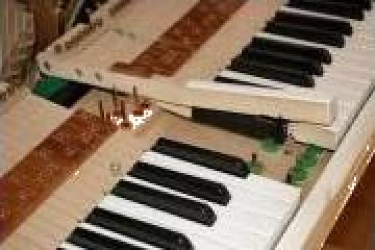 Reparatii, reconditionari piane si pianine