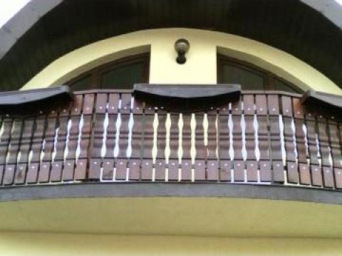 Balustri pentru terase si balcoane de la S.c. Euro- Holz- Metal S.r.l.