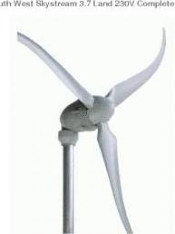 Turbina eoliana Eolian Skystream 3.7 - 2.4KW made in USA de la Ecovolt