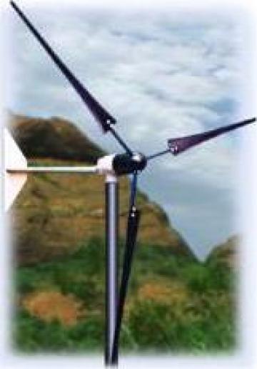 Turbina eoliana Whisper 200; 20 - 200 Kwh/luna de la Ecovolt