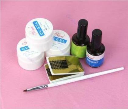 Kit pentru constructia unghiilor false cu gel UV