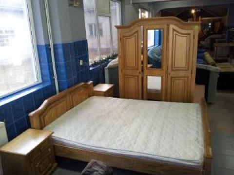 Mobila dormitor pat mijloc + doua noptiere + sifonier de la If Badarau Cristinel