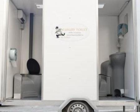 Toaleta mobila Luxury Toilet 2U de la Luxury Toilet Srl