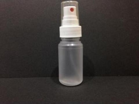 Flacon plastic transparent/alb 50 ml cu dop atomizor de la Vanmar Impex Srl