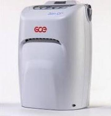 Concentrator de oxigen portabil Zen O, producator GCE Anglia de la Sc Roambra Company Srl