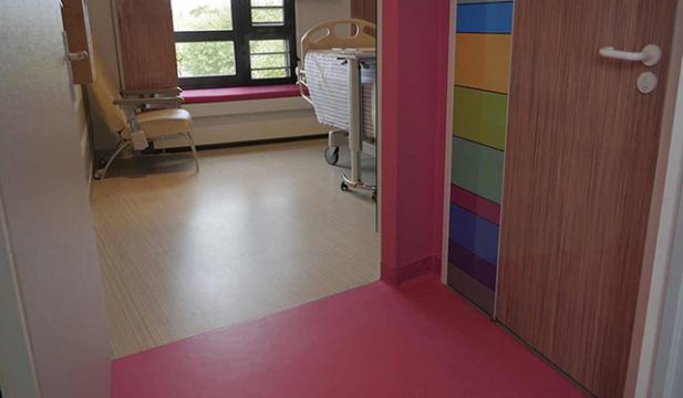 Pardoseli elastice pentru saloane medicale de la Stadt Construct SRL