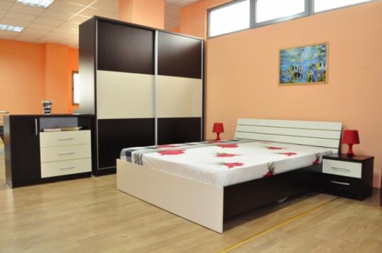 Mobilier dormitor cu usi culisante Milano de la Sembazuru Art Srl