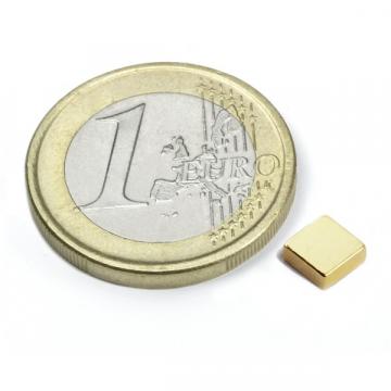 Magnet neodim bloc, 5x5x2 mm, putere 650 g, N45, placat aur