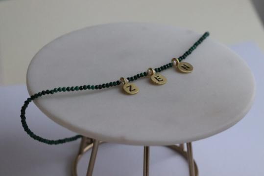 Colier Zen din malachit si perle de la Raw Jewellery Srl