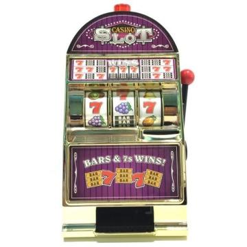 Pusculita Slot Machine cu lumina si sunet incorporat de la Startreduceri Exclusive Online Srl - Magazin Online - Cadour
