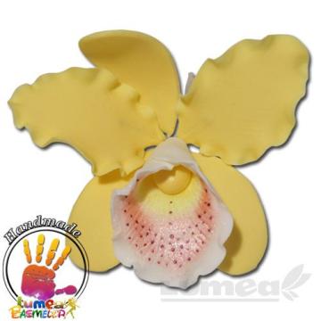 Orhideea cattleya XL galben din pasta de zahar de la Lumea Basmelor International Srl