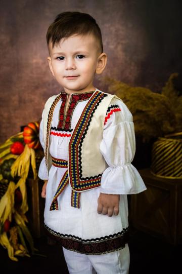 Costum traditional baiat - vesta de la Andreeatex