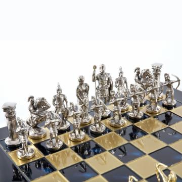 Set sah piese si tabla din metal - Arcasii (mare) de la Chess Events Srl