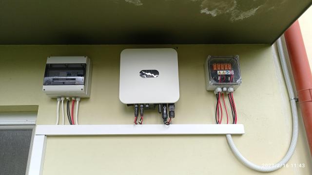 Sistem fotovoltaic 8,3 kWp prosumator (complet) de la Electricianu Vesel Srl