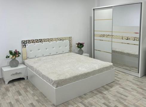 Dormitor Carla alb auriu cu pat 160 cm x 200 cm alb de la Wizmag Distribution Srl