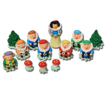 Figurine tort Alba Ca Zapada si cei sapte Pitici - Lumea de la Lumea Basmelor International Srl