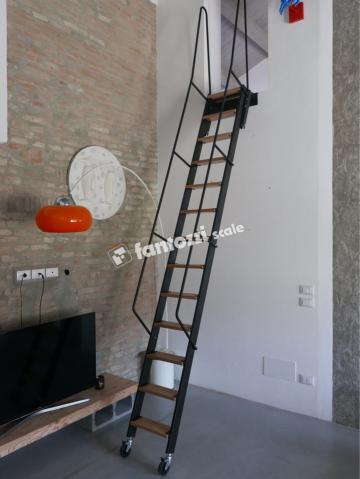 Scara pentru mezanin