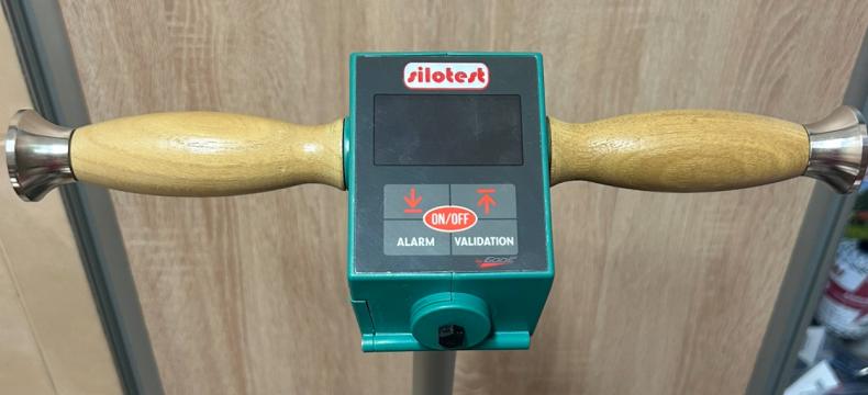 Sonda telescopica de temperatura pentru depozite cereale de la Agri Tocan Srl