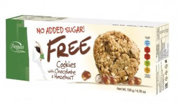 Biscuiti cu bucati de ciocolata si alune Bogutti Free 135g de la Supermarket Pentru Tine Srl