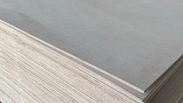 Placaj Albasia BB/CC 2.7mm 2440x1220mm de la URBANIX SRL
