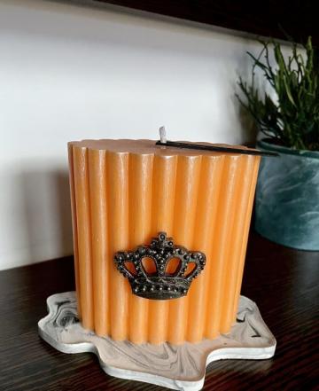 Lumanare decorativa din ceara de parafina cu aroma lemnoasa de la Myri Montaggi Srl