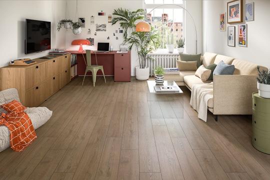 Parchet laminat Egger EL2191 Stejar Turin maro 8 mm de la Visaria Design Srl.