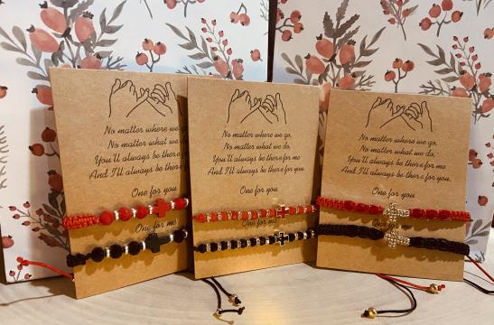 Bratari Sf. Cruce reglabile pereche rosu/negru set