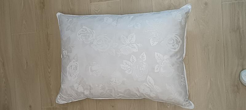Perna cu puf si pene de gasca de la Anatex Vanzari Textile Srl