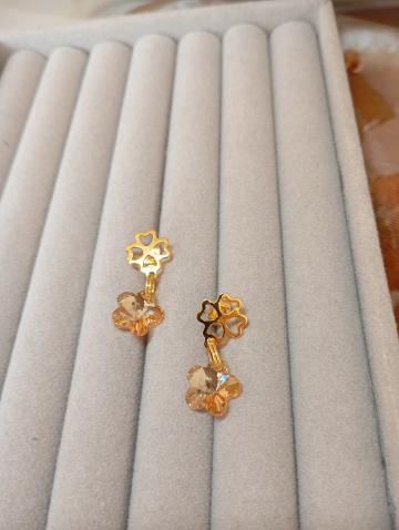 Cercei Swarovki aurii de la Crissy Atelier Srl
