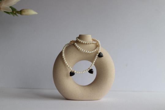 Colier perle cu onix negru de la Raw Jewellery Srl