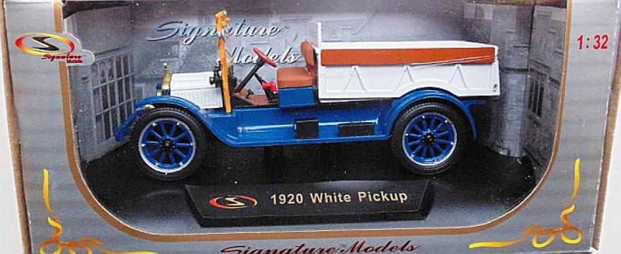 Macheta 1920 White Van Pickup, white blue 1:32