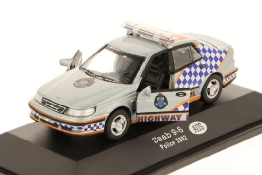 Macheta auto Saab 9-5 Politie Australia 2002 scara 1:43