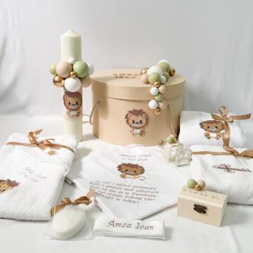 Trusou de botez personalizat cu Leu brodat