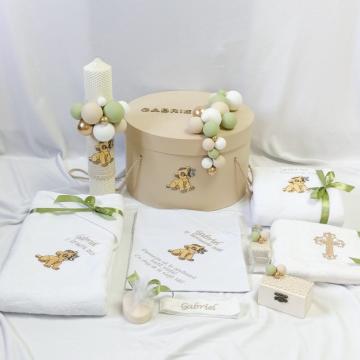 Trusou de botez personalizat cu Simba brodat