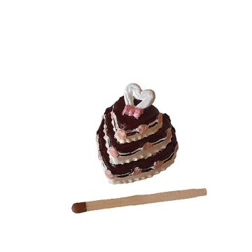 Miniatura papusi Tort Nunta in forma de inima cu 3 etaje