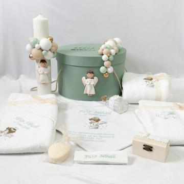 Set trusou botez personalizat ingeras verde-menta de la Milan Handmade Srl
